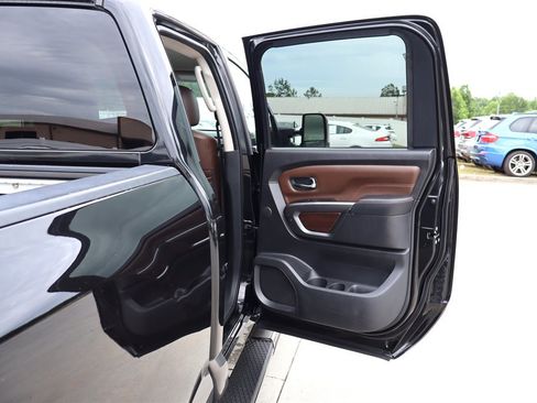 Used 2017 Nissan Titan Platinum Reserve AWD/4WD image 45
