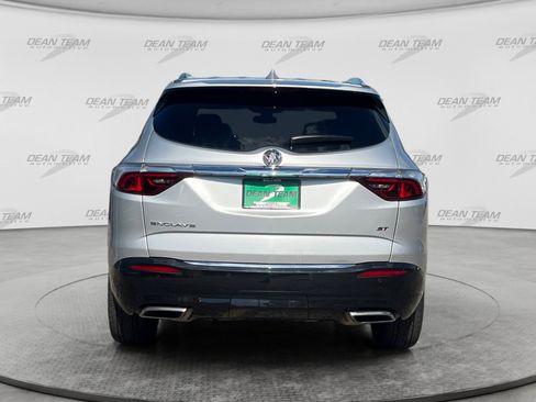 Used 2022 Buick Enclave Essence w/ Experience Buick Package FWD image 6