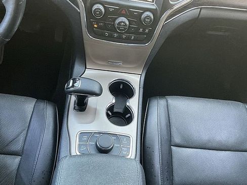 Used 2015 Jeep Grand Cherokee Summit image 25