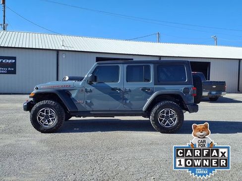 Certified 2025 Jeep Wrangler Unlimited Rubicon w/ Convenience Group AWD/4WD image 17