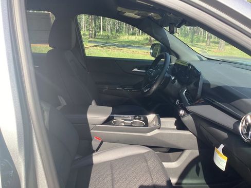 New 2026 Chevrolet Equinox LT w/ Convenience Package II FWD image 20