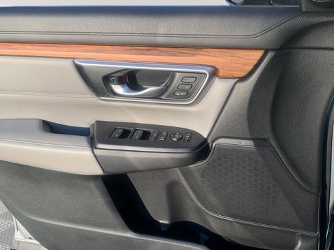 Used 2019 Honda CR-V Touring image 19