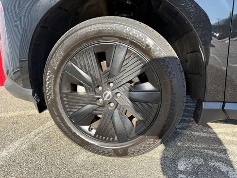 Certified 2025 Nissan Murano SV image 14