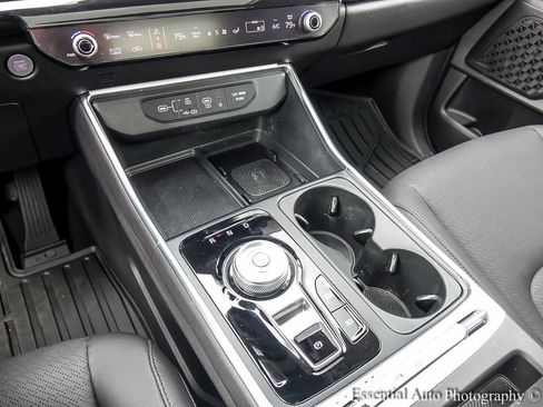 Used 2026 Kia Carnival SX Prestige FWD image 24