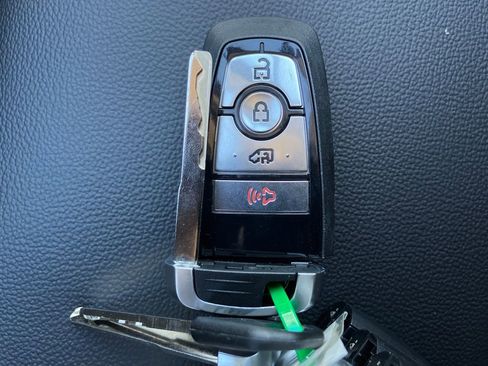 New 2026 Ford Transit 250 148 Medium Roof w/ Load Area Protection Package image 31