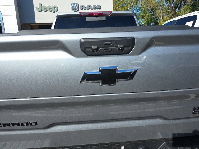 Used 2026 Chevrolet Silverado 1500 High Country w/ Technology Package AWD/4WD image 11