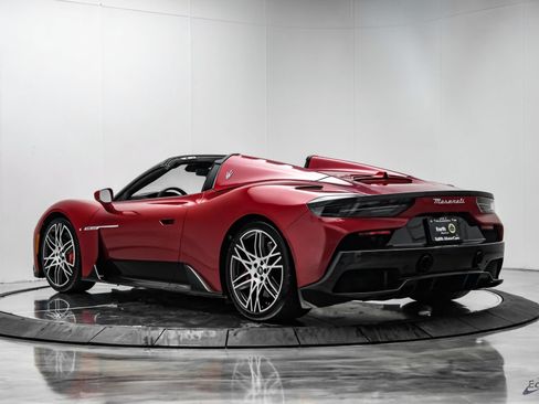 Used 2023 Maserati MC20 Spyder RWD image 13