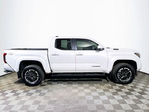Certified 2025 Toyota Tacoma TRD Sport w/ TRD Sport Premium Package AWD/4WD image 9