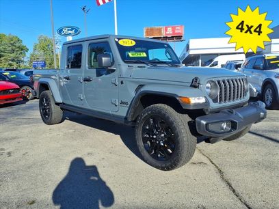 Used 2024 Jeep Gladiator Sport