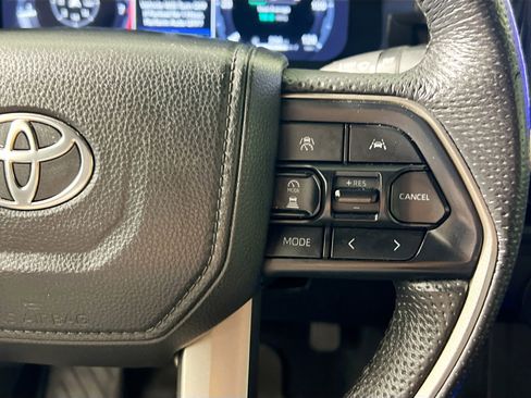 Used 2024 Toyota Tacoma TRD Off-Road AWD/4WD image 19