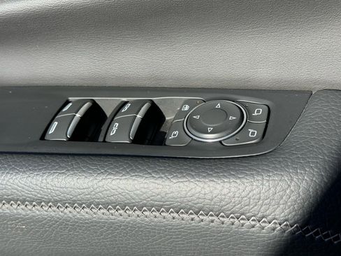 Used 2025 GMC Yukon Denali image 17