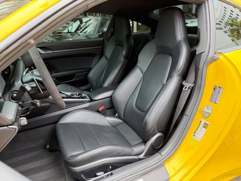 Used 2022 Porsche 911 Carrera RWD image 28
