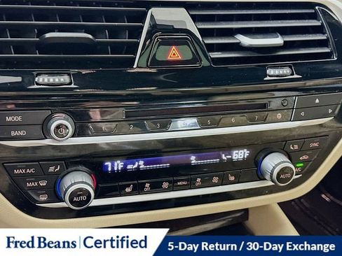 Used 2018 BMW 530i xDrive image 18