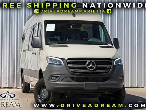Used 2023 Mercedes-Benz Sprinter 2500 image 2