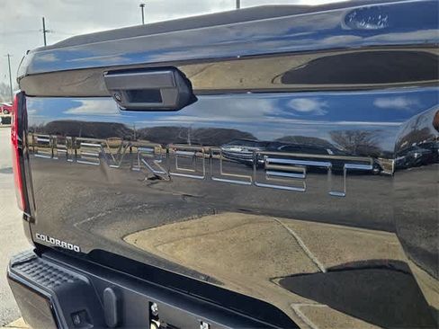 Used 2024 Chevrolet Colorado W/T image 11