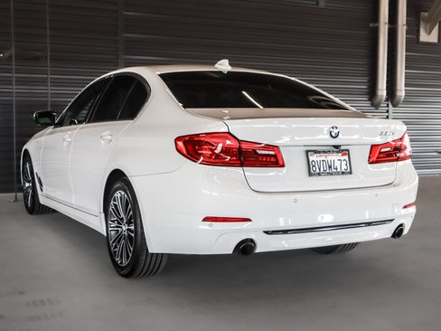 Used 2020 BMW 530i RWD image 2