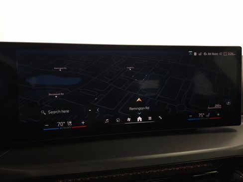 Used 2025 BMW 230i xDrive Coupe w/ Convenience Package image 17