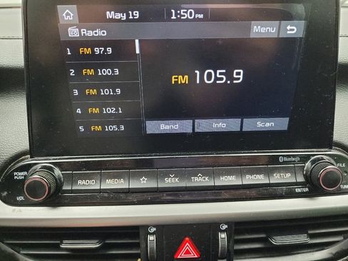 Used 2019 Kia Forte LXS FWD image 25