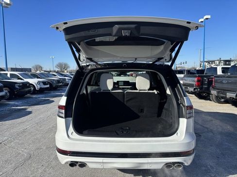 New 2026 Lincoln Aviator Reserve w/ Jet Appearance Package image 6