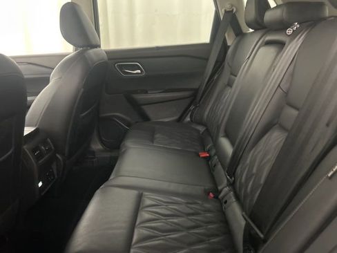 Used 2021 Nissan Rogue Platinum image 27