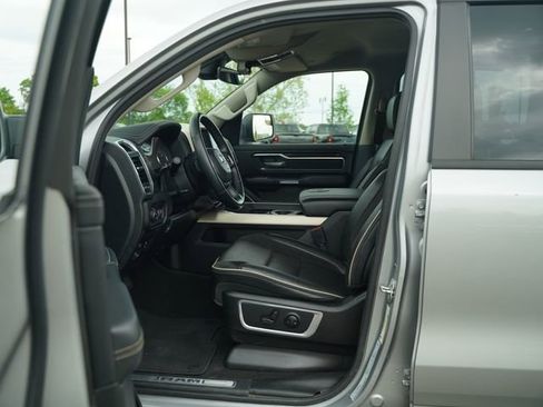 Used 2022 RAM 1500 Laramie AWD/4WD image 12