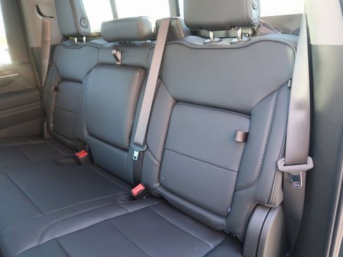 New 2026 GMC Sierra 3500 Denali w/ Denali Reserve Package image 19