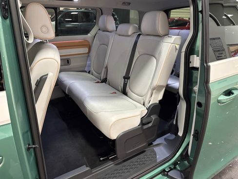 New 2025 Volkswagen ID. Buzz 1st Edition image 13