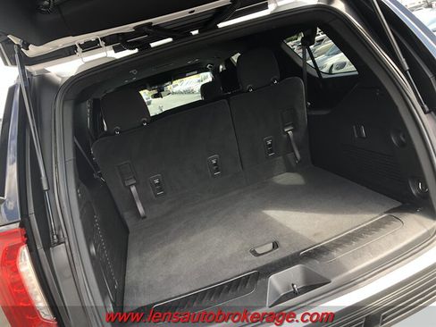 Used 2022 GMC Yukon XL SLE w/ Gmc Pro Safety Plus Package RWD image 20