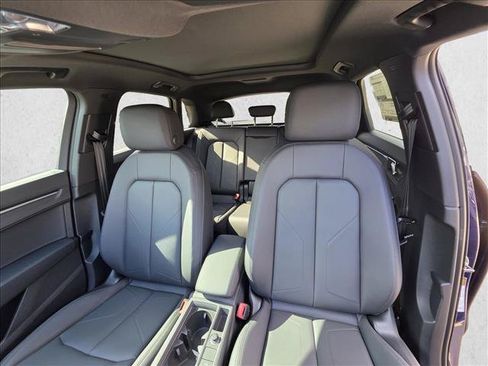 Certified 2025 Audi Q3 2.0T Premium w/ Convenience Package AWD/4WD image 16