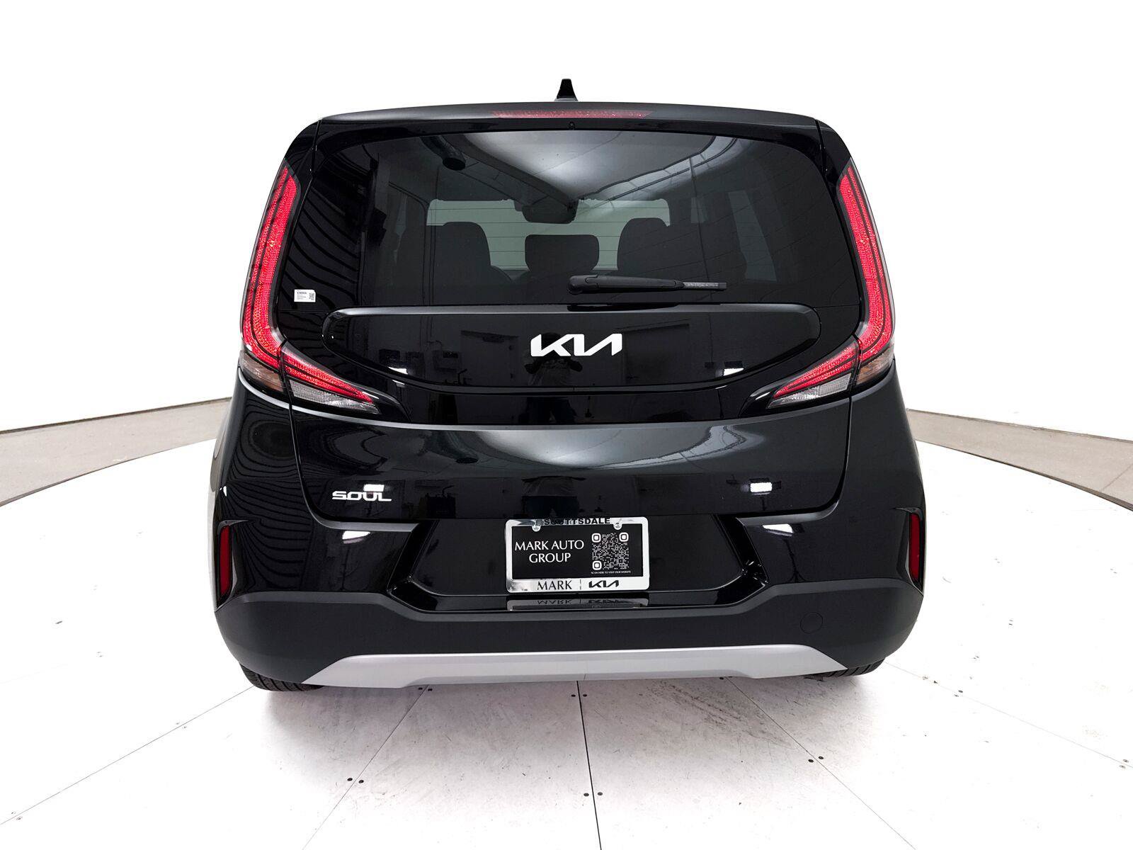 Used 2025 Kia Soul LX FWD image 15