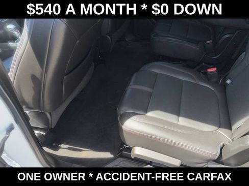 Used 2023 Chevrolet Traverse RS AWD/4WD image 31