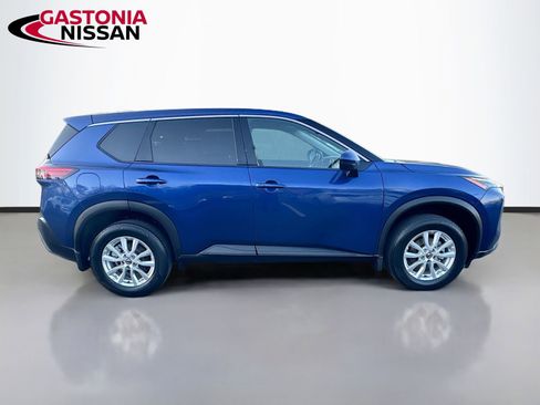 Used 2021 Nissan Rogue SV image 10