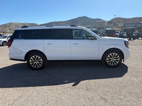 Used 2025 Ford Expedition Max Platinum AWD/4WD image 4