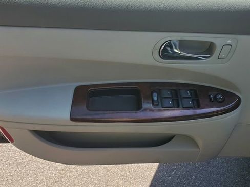 Used 2008 Buick LaCrosse CX image 12