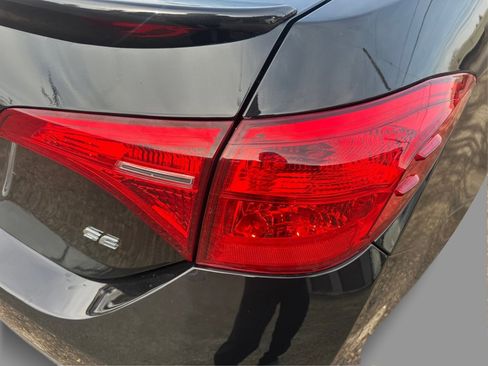 Used 2018 Toyota Corolla SE image 22