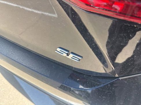 Used 2025 Toyota Camry SE FWD image 4