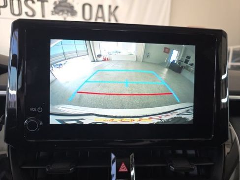 Used 2025 Toyota Corolla LE FWD image 20