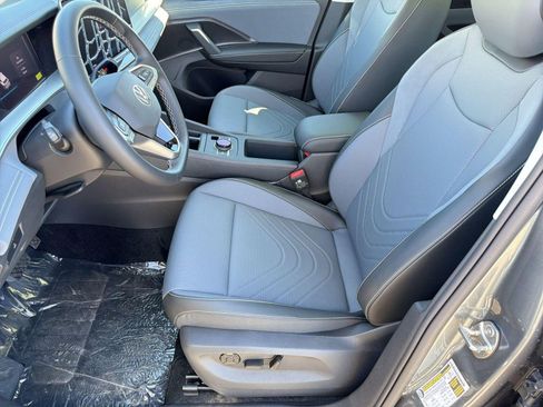 New 2026 Volkswagen Tiguan SE AWD/4WD image 5