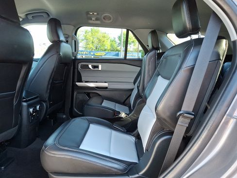 Certified 2023 Ford Explorer XLT w/ Equipment Group 202A AWD/4WD image 10