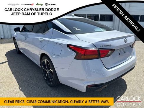 Used 2024 Nissan Altima 2.5 SR FWD image 10