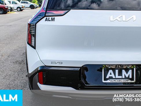 Used 2024 Kia EV9 GT-Line AWD/4WD image 13