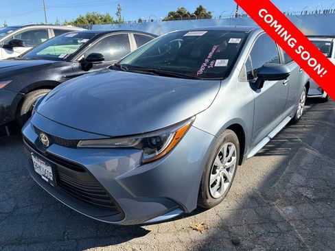 Used 2025 Toyota Corolla LE FWD image 2