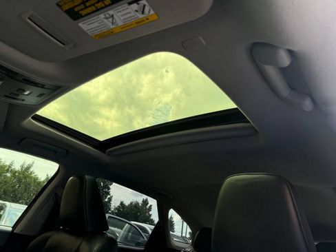 Used 2019 Lexus RX 350L FWD w/ Premium Package image 12