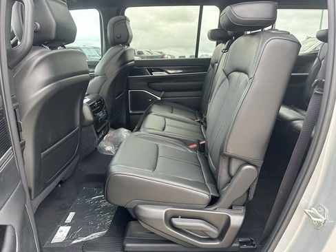 New 2024 Jeep Wagoneer 4WD w/ Premium Group I image 19