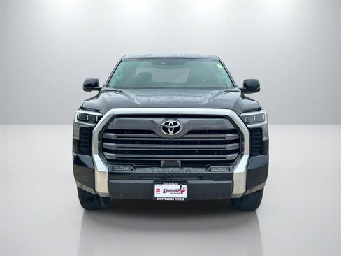 Used 2023 Toyota Tundra Limited image 2