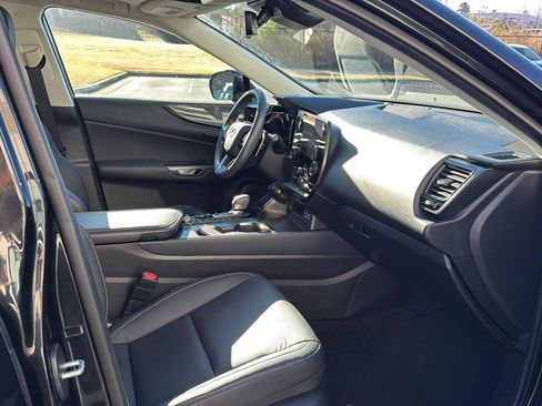 Certified 2024 Lexus NX 250 FWD w/ Premium Package image 10