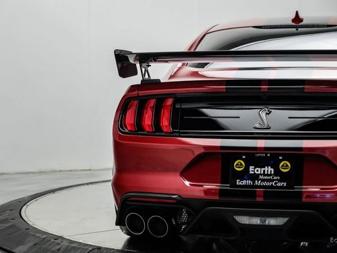 Used 2020 Ford Mustang Shelby GT500 w/ Carbon Fiber Track Pack RWD image 17