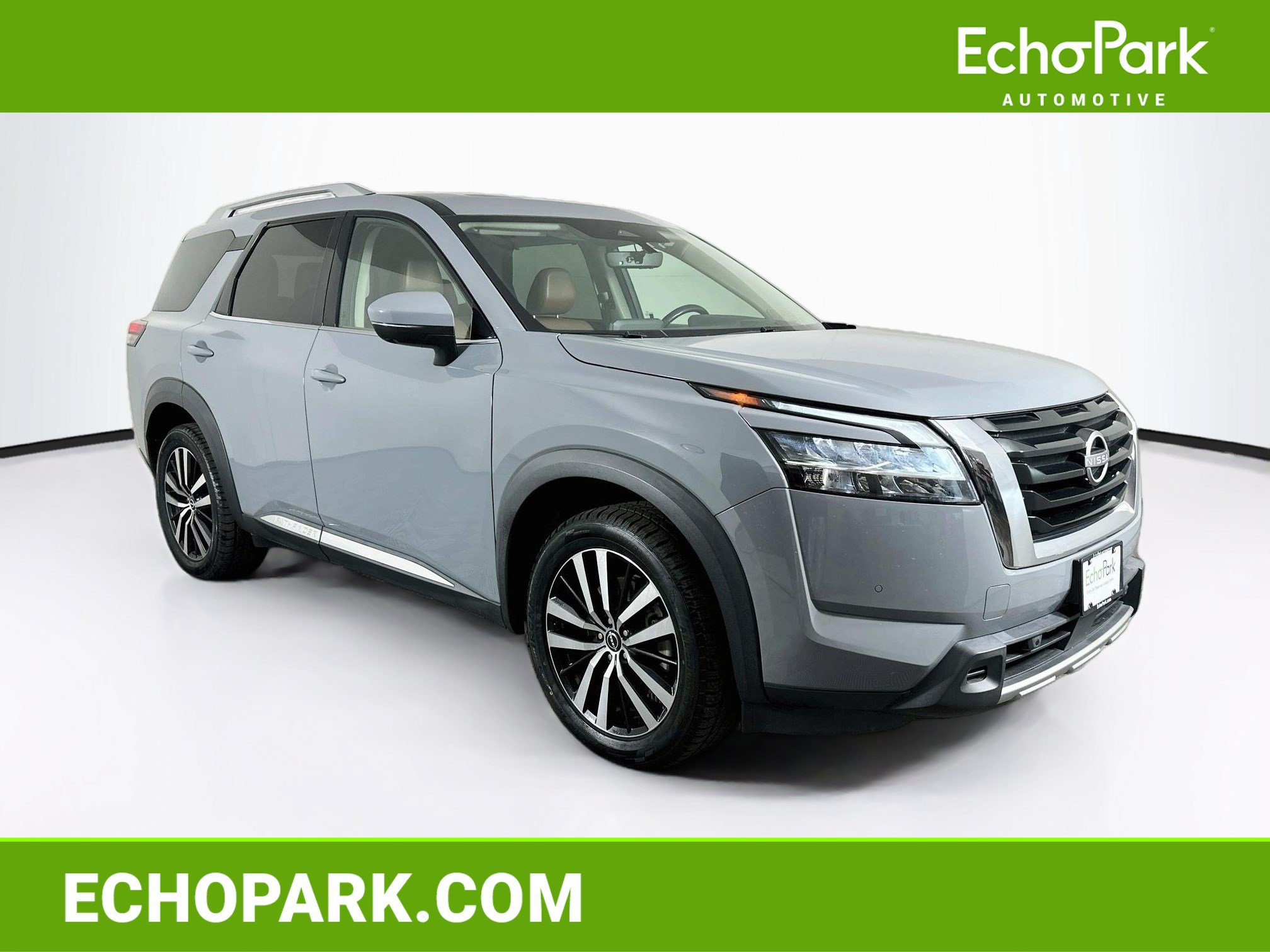 Used 2023 Nissan Pathfinder Platinum w/ Cargo Package FWD image 1