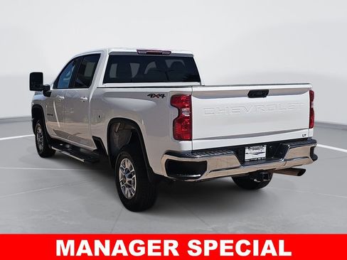 Used 2025 Chevrolet Silverado 2500 LT w/ Convenience Package AWD/4WD image 5