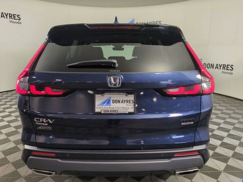 Used 2023 Honda CR-V Sport Touring image 4